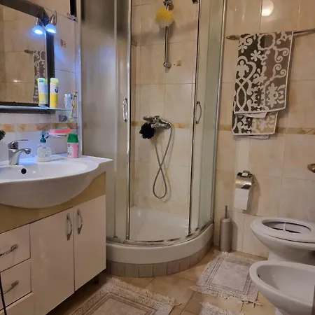Center Luxury Apartamento Tirana
