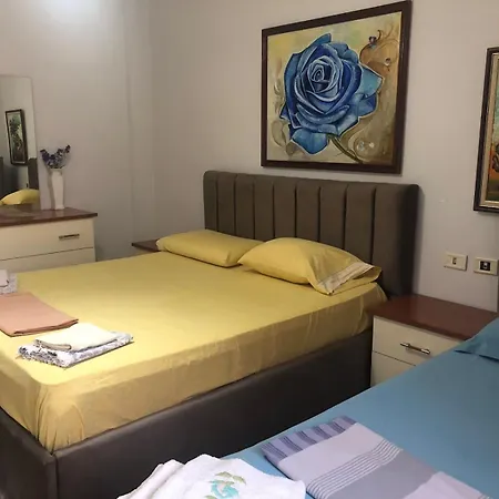 Center Luxury