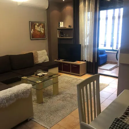 Center Luxury טיראנה